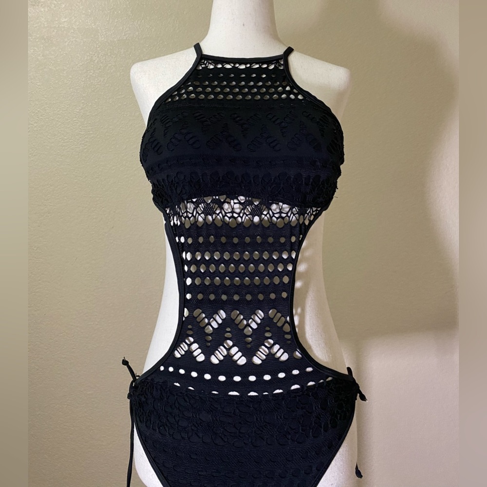 Cut-out Halter Crochet Swimsuit, size M